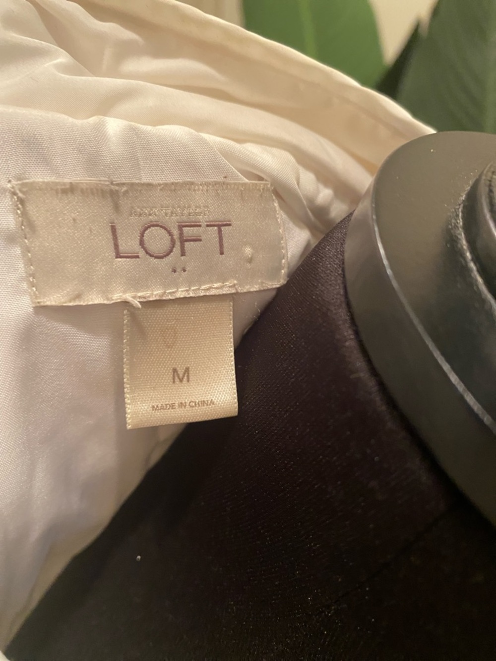 LOFT White Quilted Sleeveless Puffer Vest - Women's Jacket - Picture 5 of 5